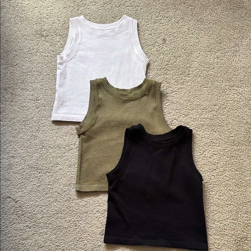Aura White and Green Ribbed Tank Top